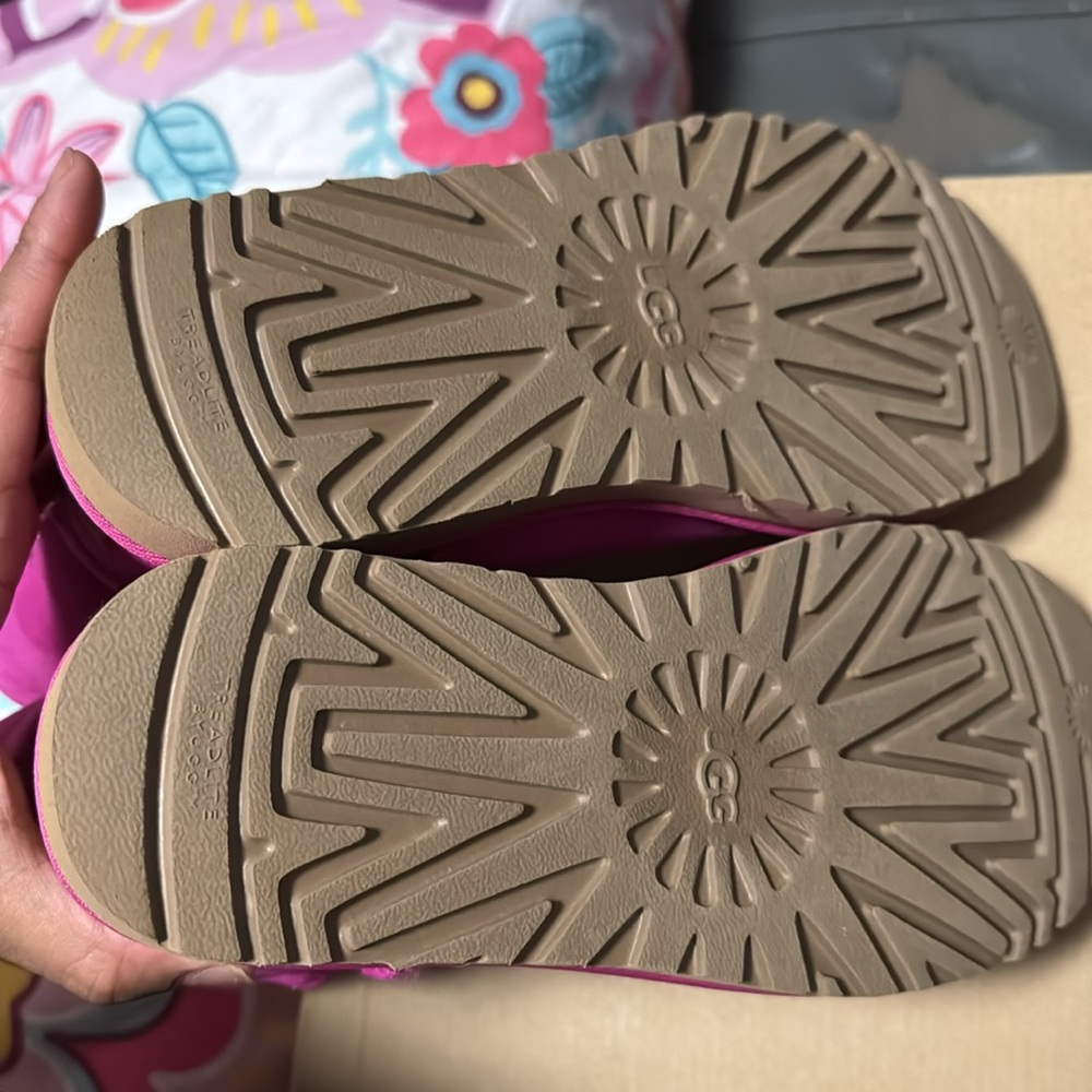 UGG Pink boots size 8 - Picture 4 of 8